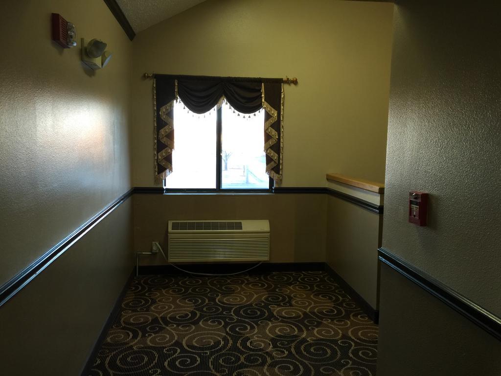 Holiday Lodge Pittsburg Exterior foto